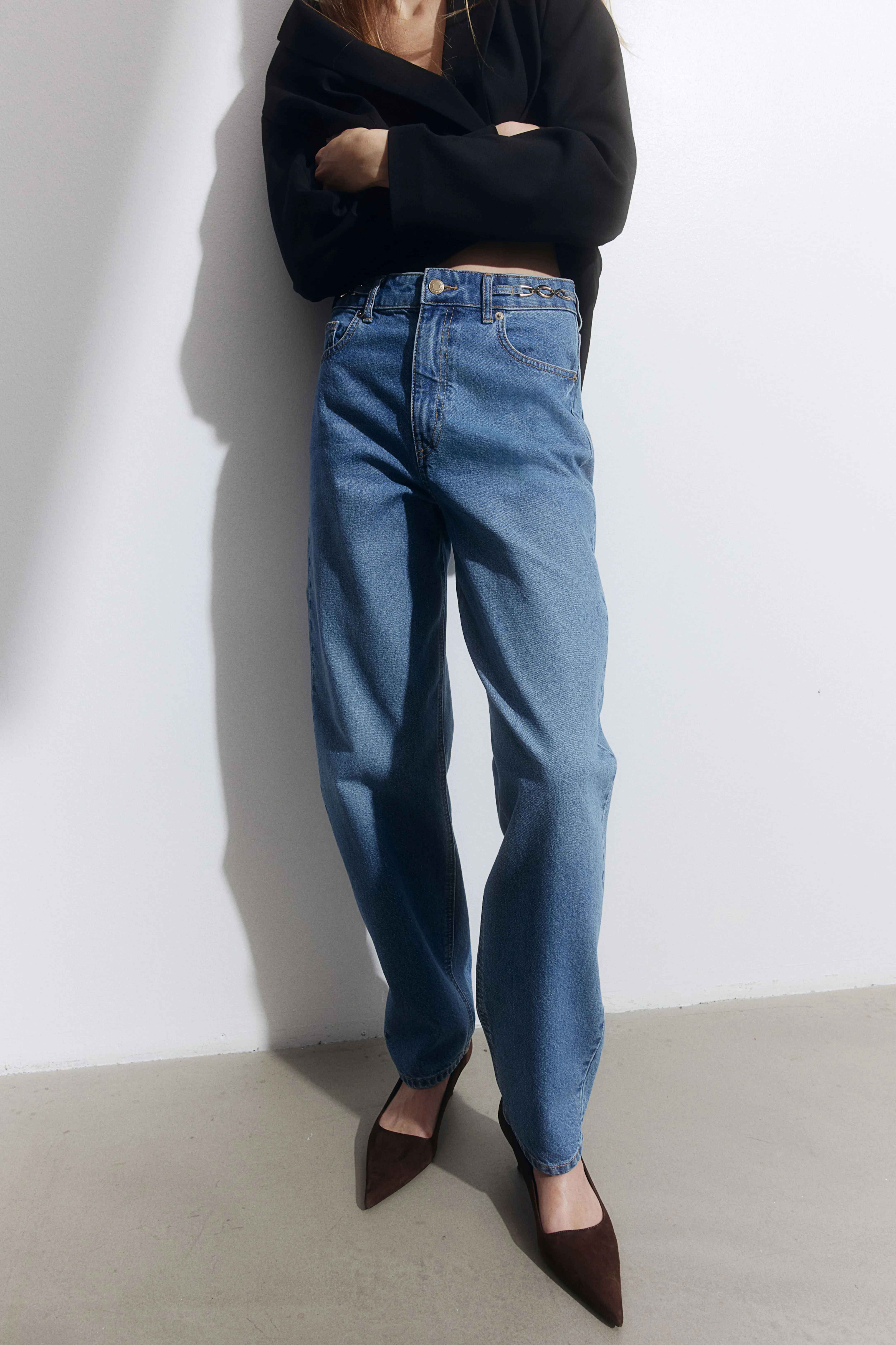 Chain-detail tapered jeans - High waist - Long - Light denim blue - Ladies | H&M GB