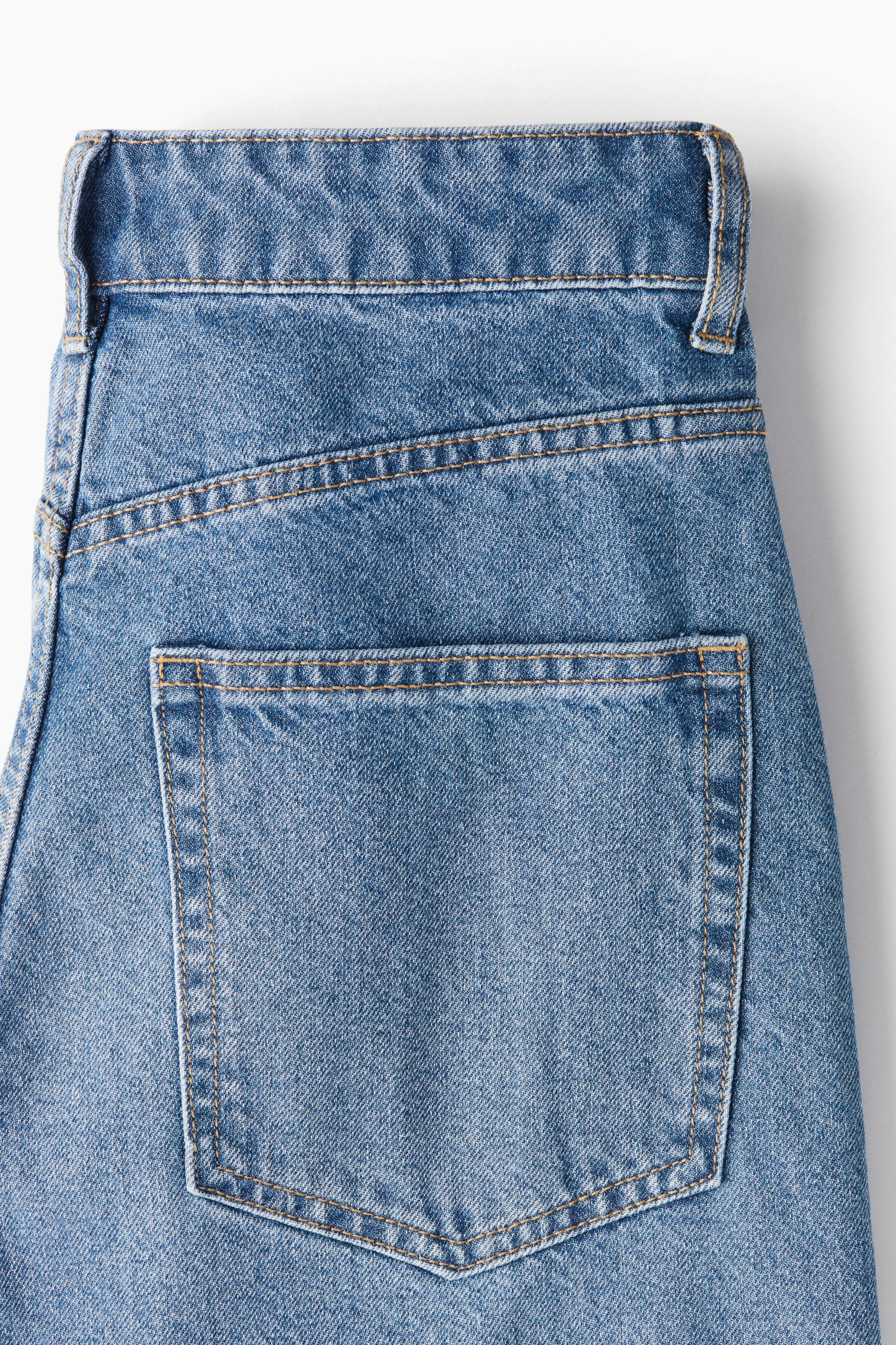 Chain-detail tapered jeans - High waist - Long - Light denim blue - Ladies | H&M GB