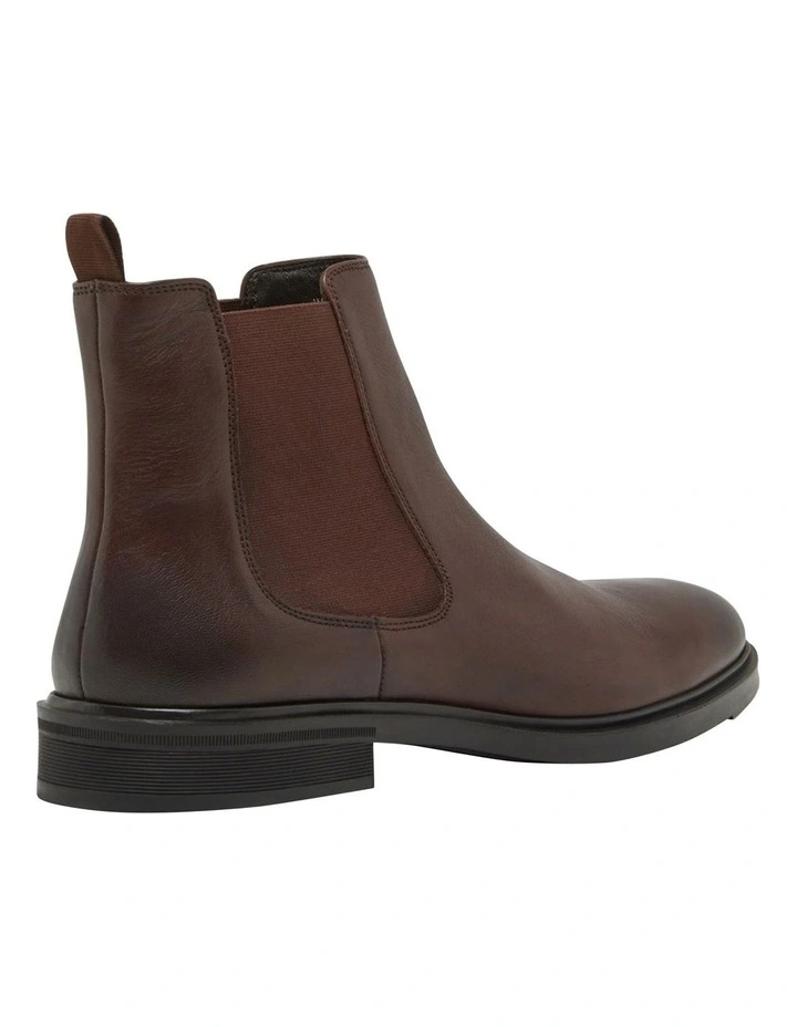 Connor Chelsea Boot in Whiskey