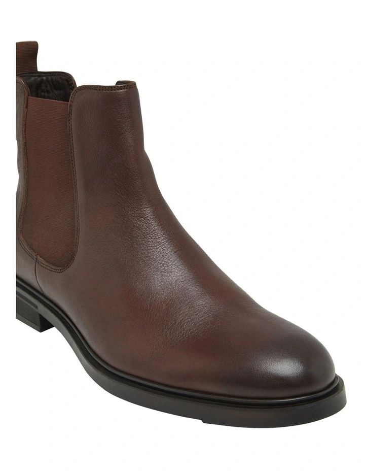 Connor Chelsea Boot in Whiskey