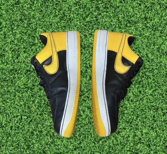 Nike air force 1 low black varsity maize