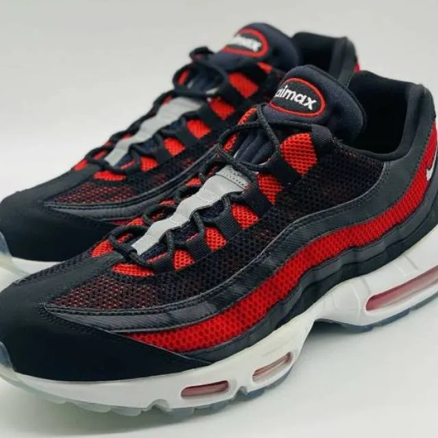 Nike air max 95 essential black university red