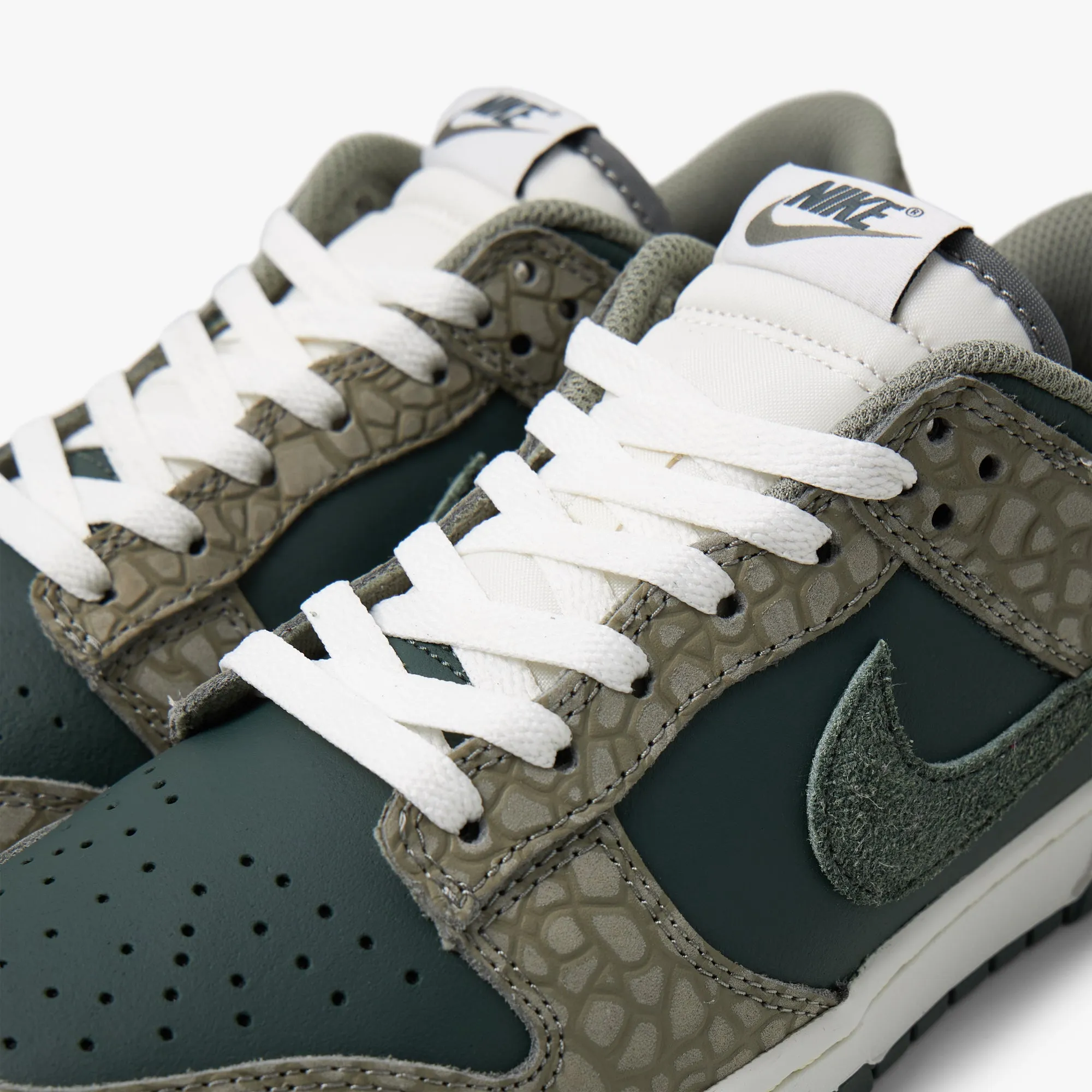 Nike Dunk Low PRM Dark Stucco / Vintage Green - Summit White