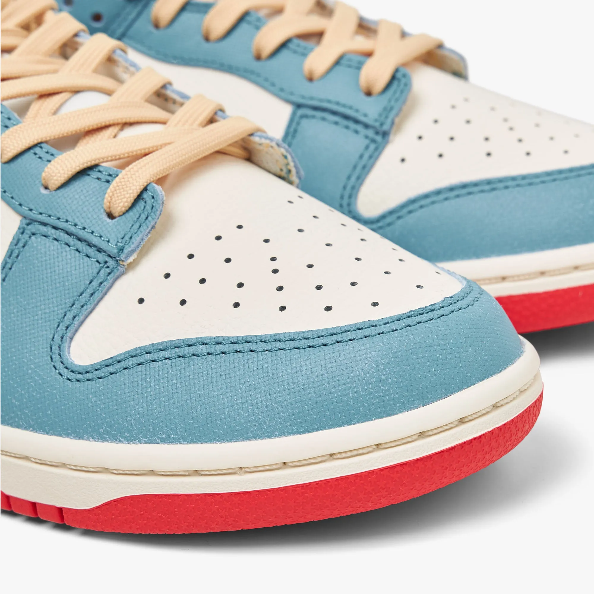 Nike Dunk Low PRM Pale Ivory / Royal Pulse - Denim Turqoise