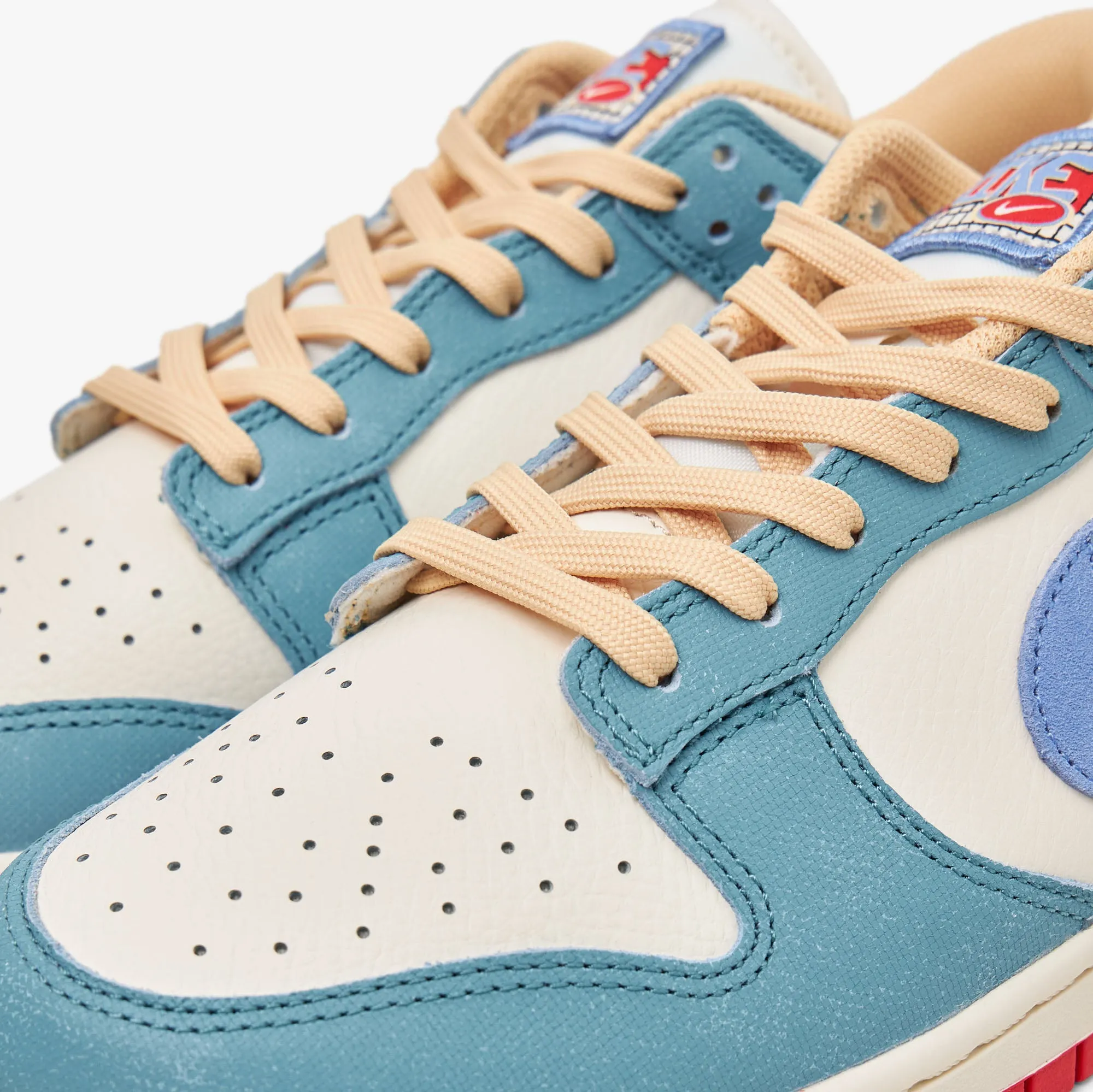 Nike Dunk Low PRM Pale Ivory / Royal Pulse - Denim Turqoise