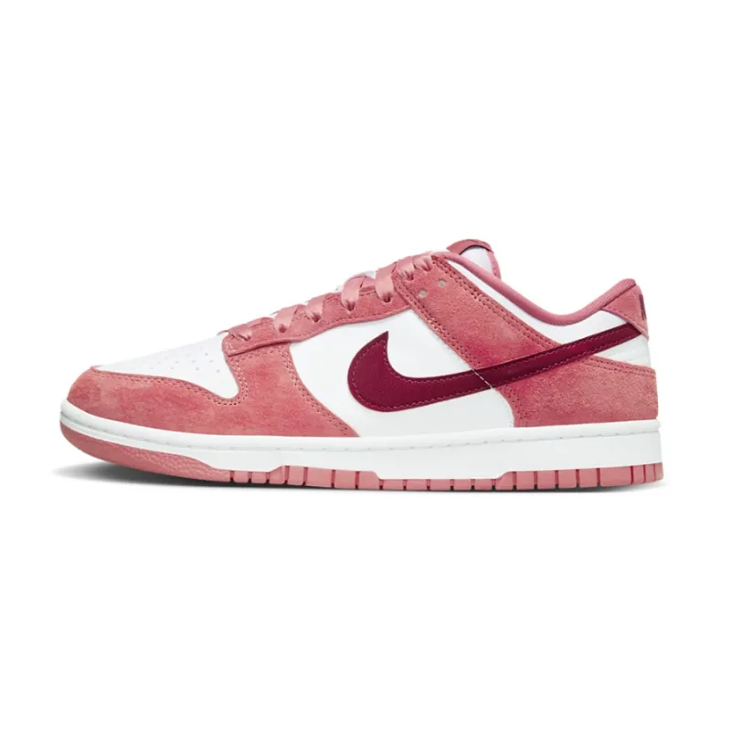 Nike Dunk Low Valentine's Day (2024)