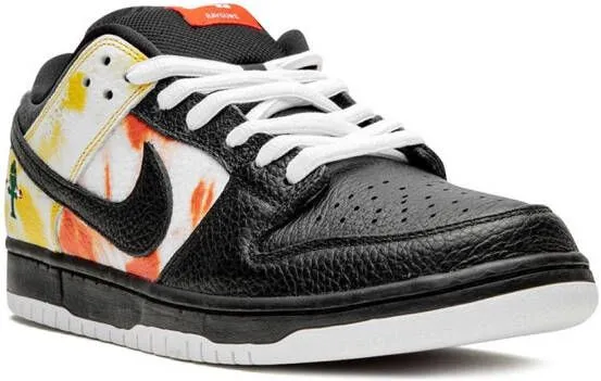 Nike SB Dunk Low 