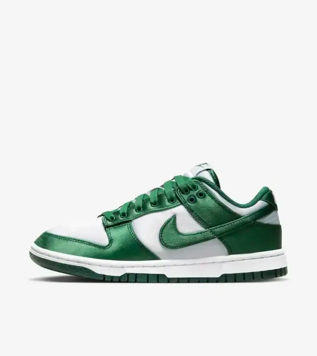 Nike Women's Dunk Low Ess Satin White/Team Green