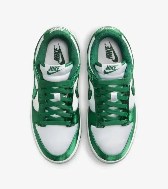 Nike Women's Dunk Low Ess Satin White/Team Green