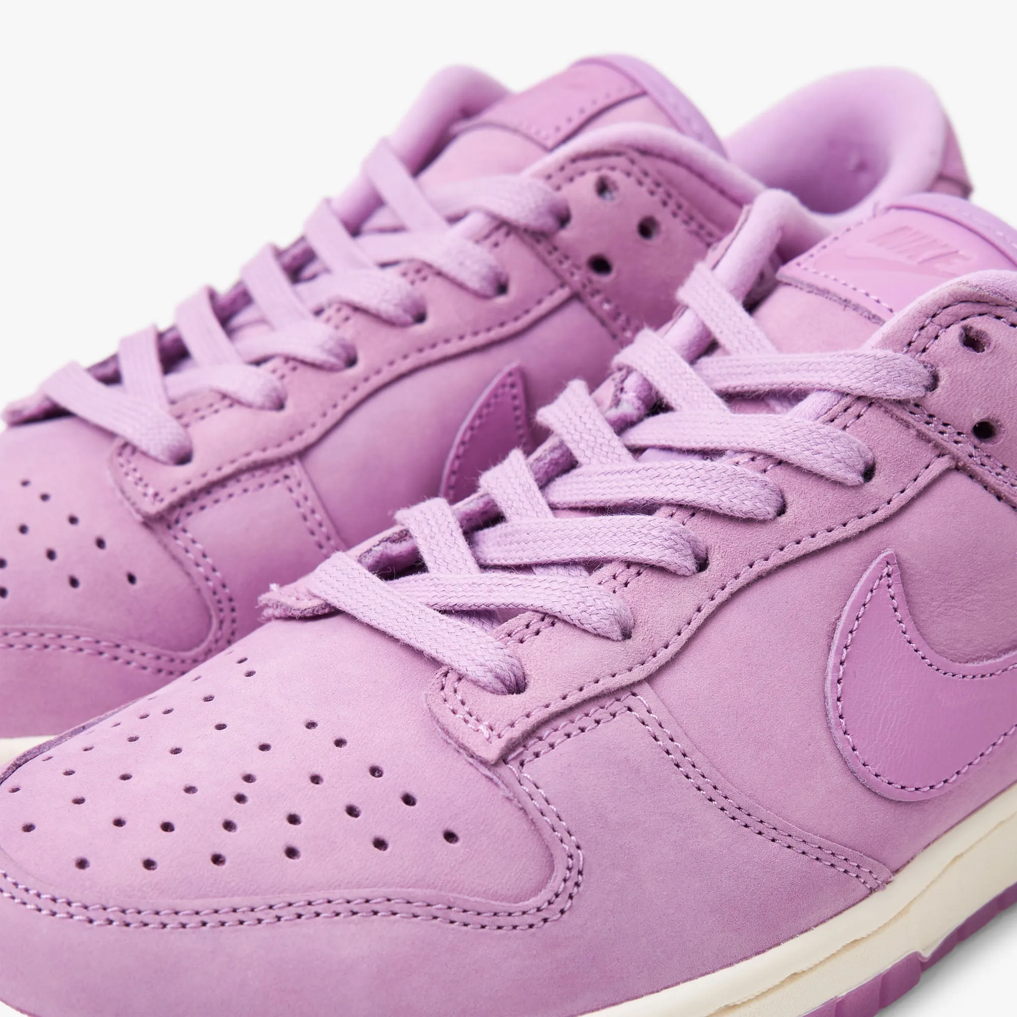 Nike Women's Dunk Low PRM MF / Rush Fuchsia