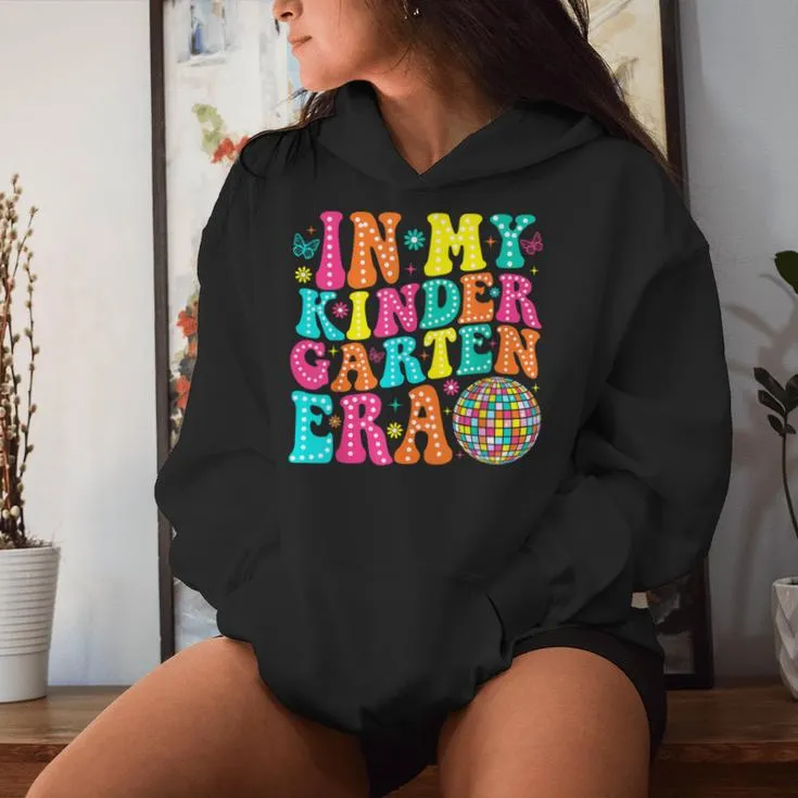 Retro Groovy In My Kindergarten Era Back To School Teacher Women Hoodie