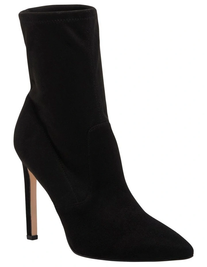 Teoy Heeled Ankle Boot in Black